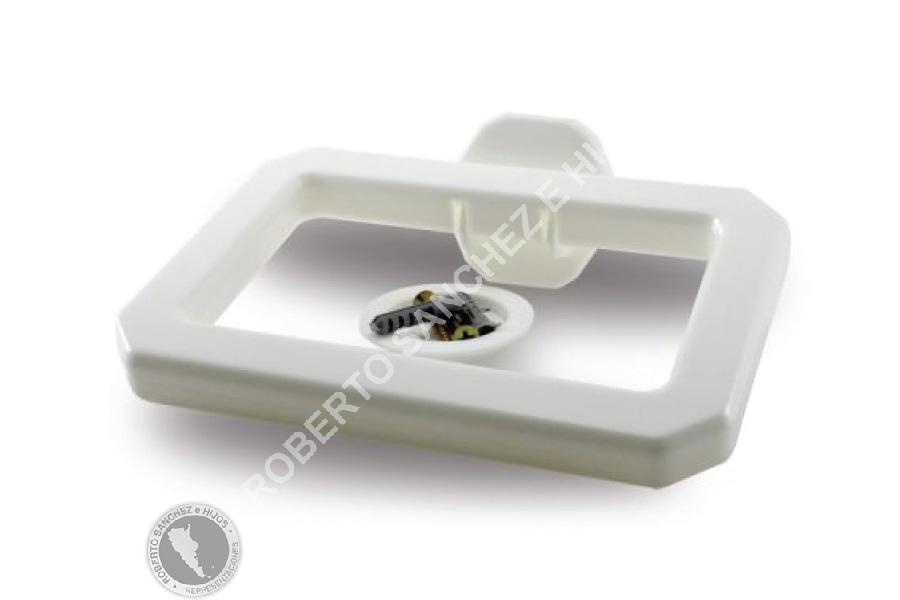 TOALLERO (TIPO ARO) PLASTICO COLOR BLANCO (INCLUYE TORNILLOS DE FIJACION) (CAJA X 50 UNIDADES)